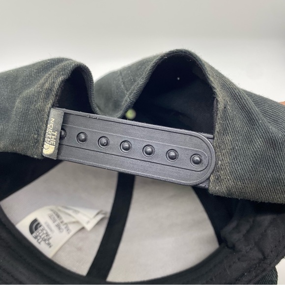 The North Face black hat with small front logo in gray with SnapBack for fit. - Picture 7 of 7